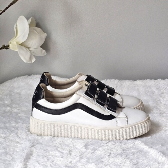 UGG Platform Sneakers - Picture 1 of 9